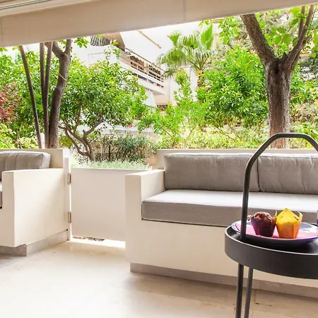 Sweet Flora In Vouliagmeni * Athen
