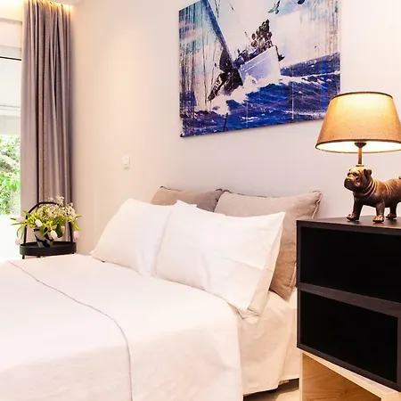 Sweet Flora In Vouliagmeni Apartment